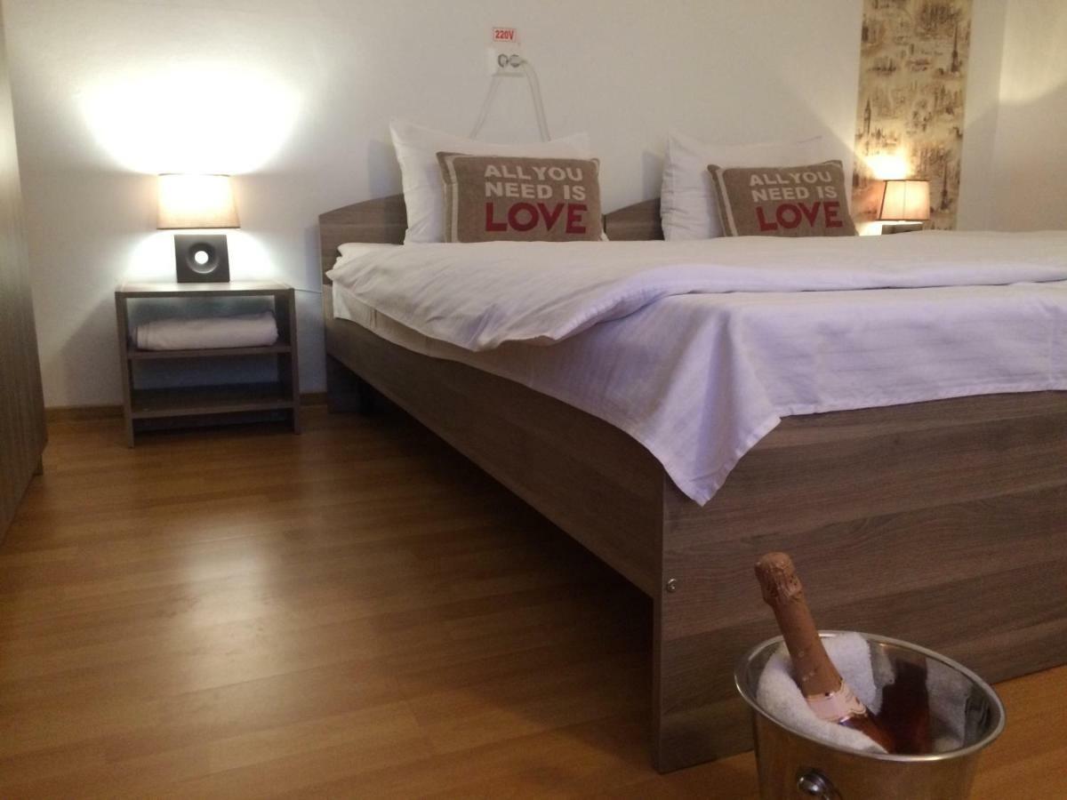 Casa Julius Hotel Constanta Bagian luar foto